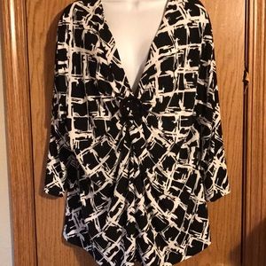Josephine Chaus size 2X black & white print shirt
